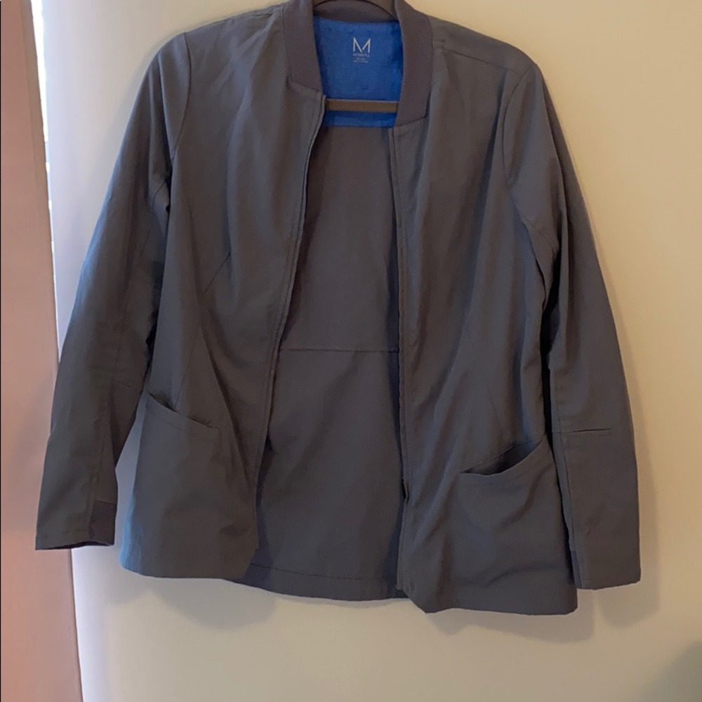 Medelita Kinetic size small scrub jacket